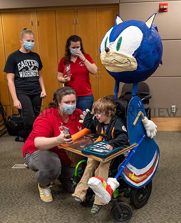 SRX_WHEELCHAIR ADAPTABLE COSTUMES 2