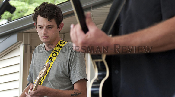 srx_EV_Alums_Band_4_.jpg