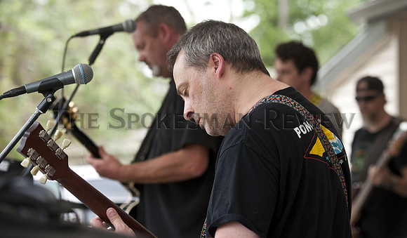 srx_EV_Alums_Band_2_.jpg