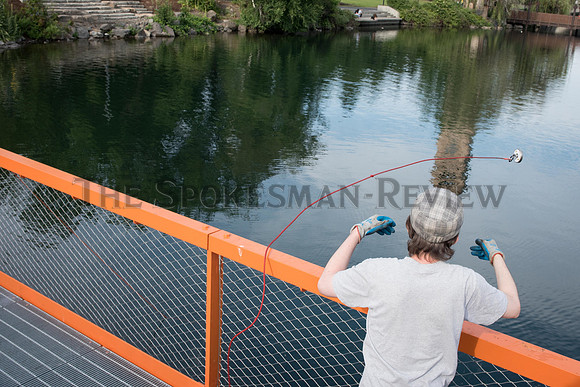SRX_MAGNET_FISHING5