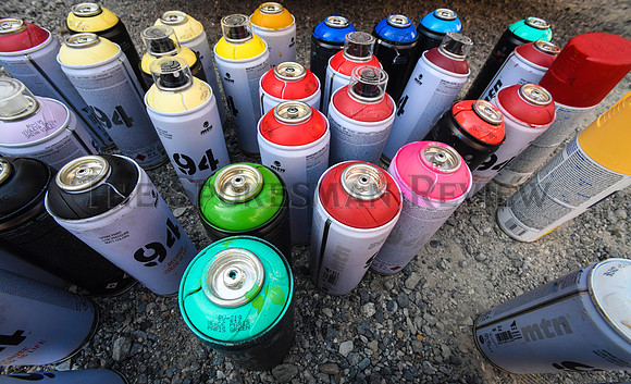 DAN PELLE