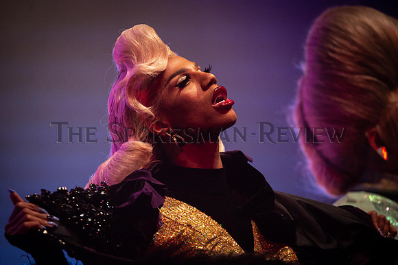 SRX RUPAUL'S DRAG RACE 28