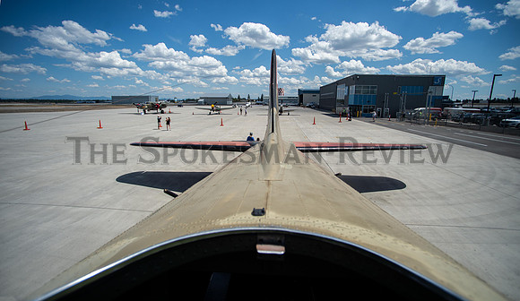 WORLD WAR II PLANES VISIT 11