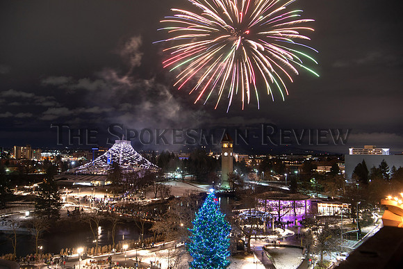 SRX NEW YEARS FIREWORKS 2019-2020 1