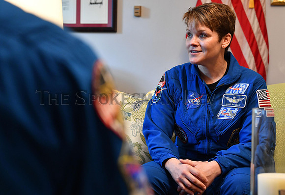 ASTRONAUTS_003_tt