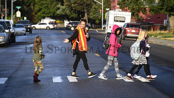 WALKING SCHOOL BUS 10