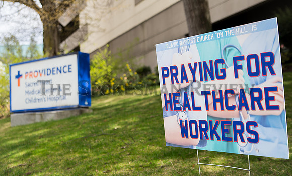 SRX PRAYING FOR HEALTHCARE WORKERS
