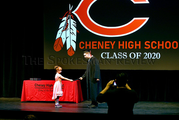 srx_Cheney_Grad_2_.jpg
