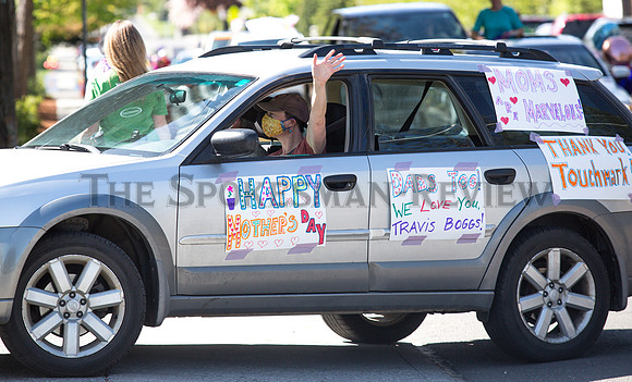 SRX TOUCHMARK MOTHERS DAY PARADE 8
