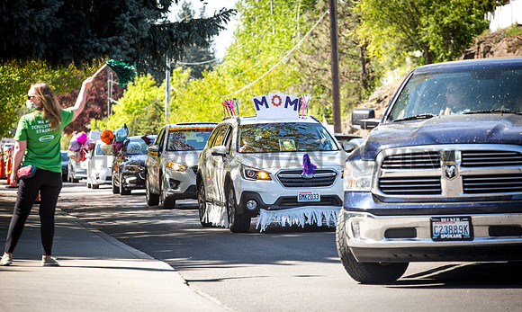 SRX TOUCHMARK MOTHERS DAY PARADE 10