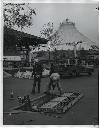 1974 Press Photo Day after closing of Expo '74 in Spokane, Washington.