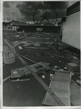 1974 Press Photo Demolition crews leave debris after Expo 74, Spokane