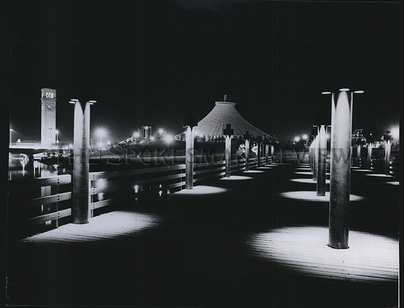 1977 Press Photo Riverfront Park lit up at night