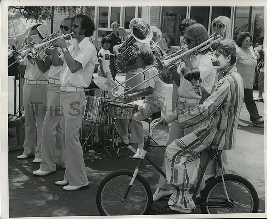 1974 Press Photo Expo '74 bands entertain fairgrounds, Spokane