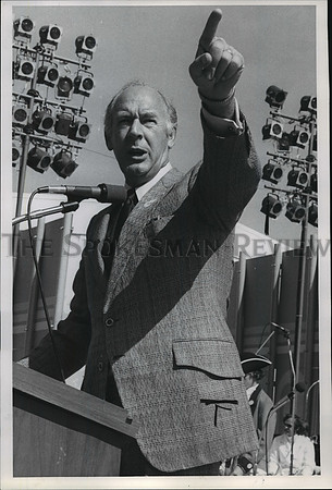 1974 Press Photo Governor Cecil  Andnus of Idaho speaking at Expo '74