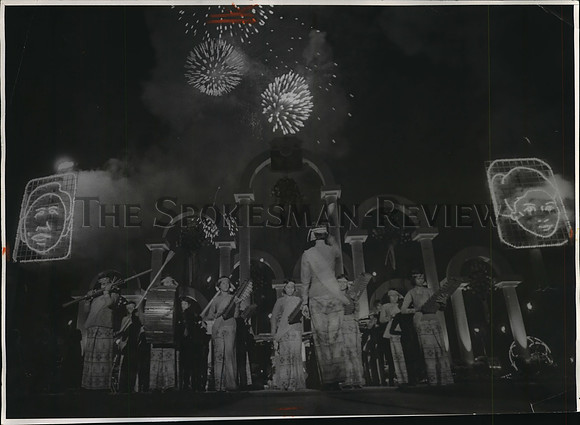 1974 Press Photo Philippines National Day celebrated at Expo '74 with fireworks