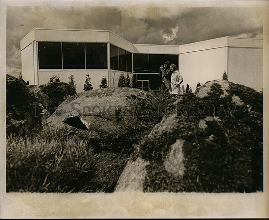 1974 Press Photo Expo '74, Japan Pavilion w/ garden