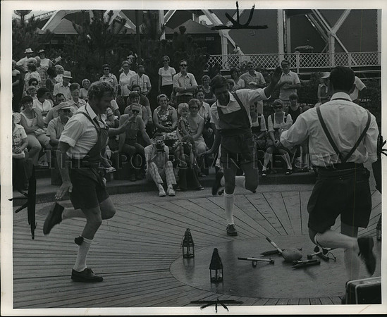 1974 Press Photo Canadian dancers perform at Alberta Amphitheater Expo '74