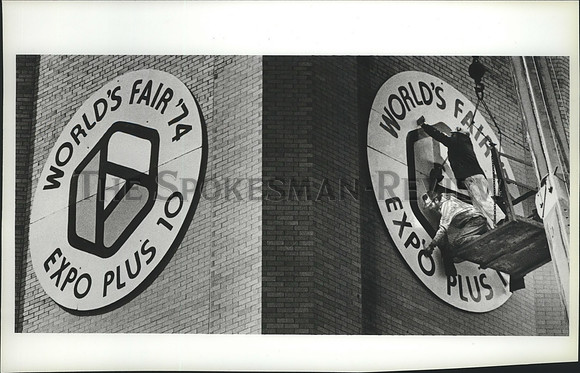 1984 Press Photo Cleaning sign for World's Fair '74, Expo Plus 10