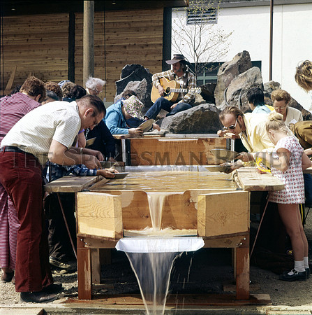 EXPO GOLD PANNING