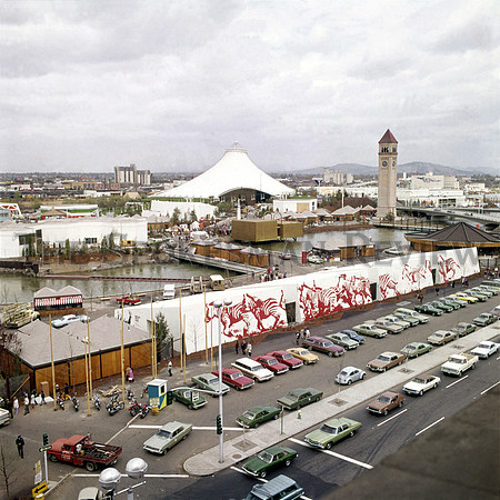 EXPO ENTRANCE