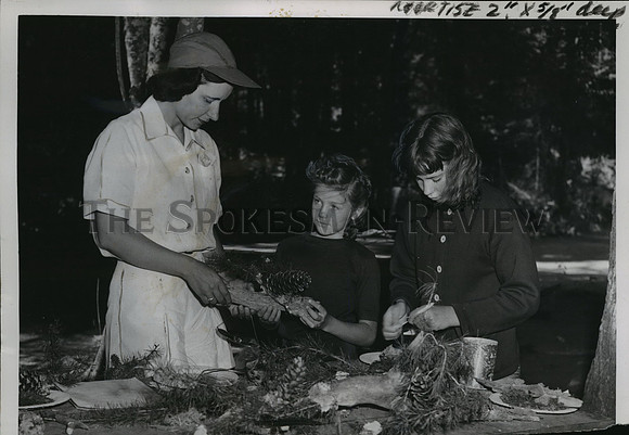 1957 Press Photo Camp Fire Girls with Executive Director Dorothy Preuss