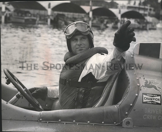 1964 Press Photo Seattle milkman Bill Brow to pilot Miss Exide