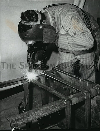 1967 Press Photo William Bockstruck  demonstrates welding process