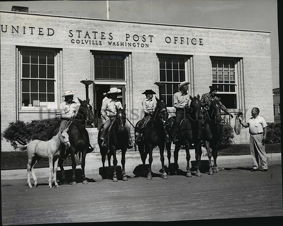 1960 Press Photo Pony Express Outside the Coville, Washington Post Office