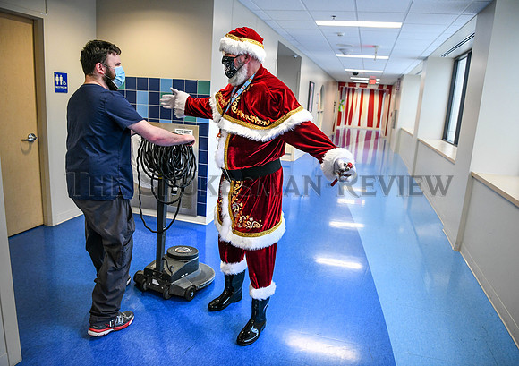 SRX SACRED HEART SANTA 5