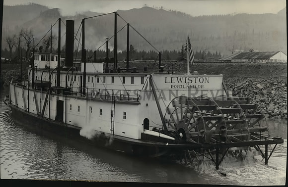 1940 Press Photo Steamer Lewiston berthed at Portland, Oregon after last trip