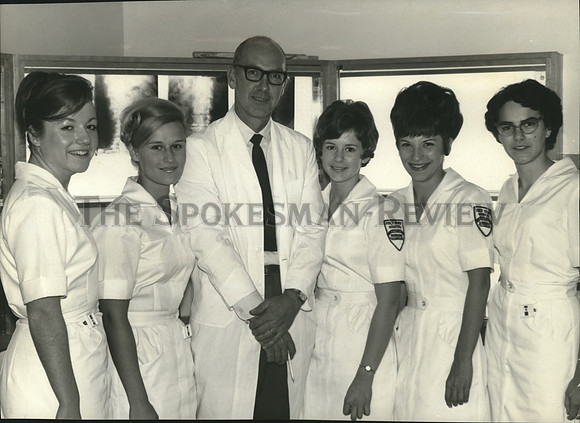 1966 Press Photo Holy Family Hospital-Donald Clumpner, radilogical instructor