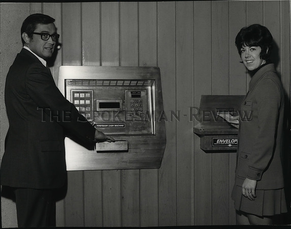 1972 Press Photo Charles A. Endahl and Mrs. JoAnne Waldo