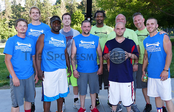 HOMELESS BASKETBALL GROUP